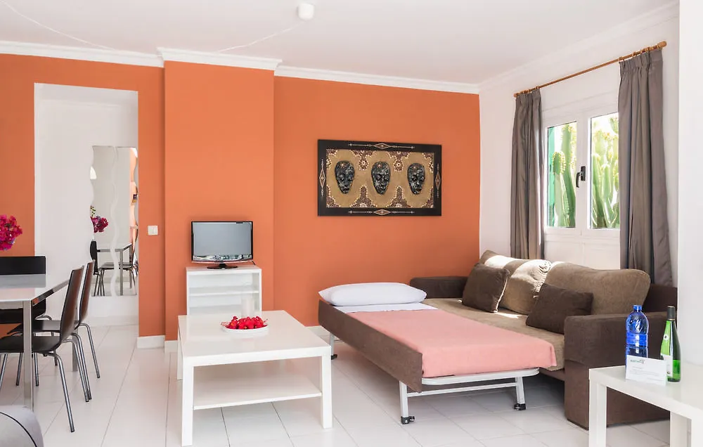 Apartamentos El Guarapo Costa Teguise Spain