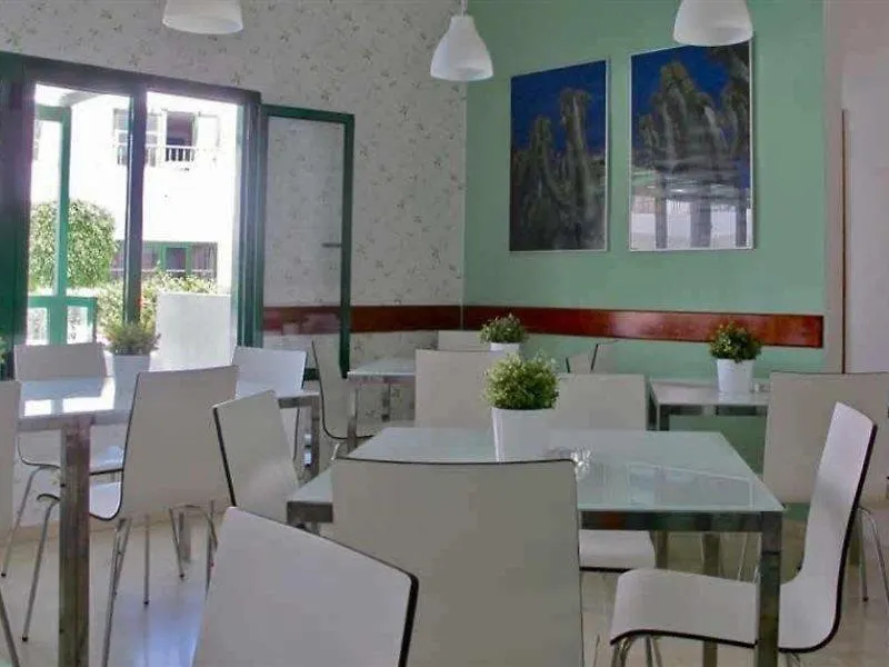 Apartamentos El Guarapo Costa Teguise Apartahotel